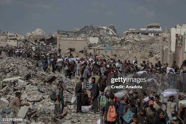 Die Billigung von Verbrechen gegen die Menschlichkeit und Kriegsverbrechen